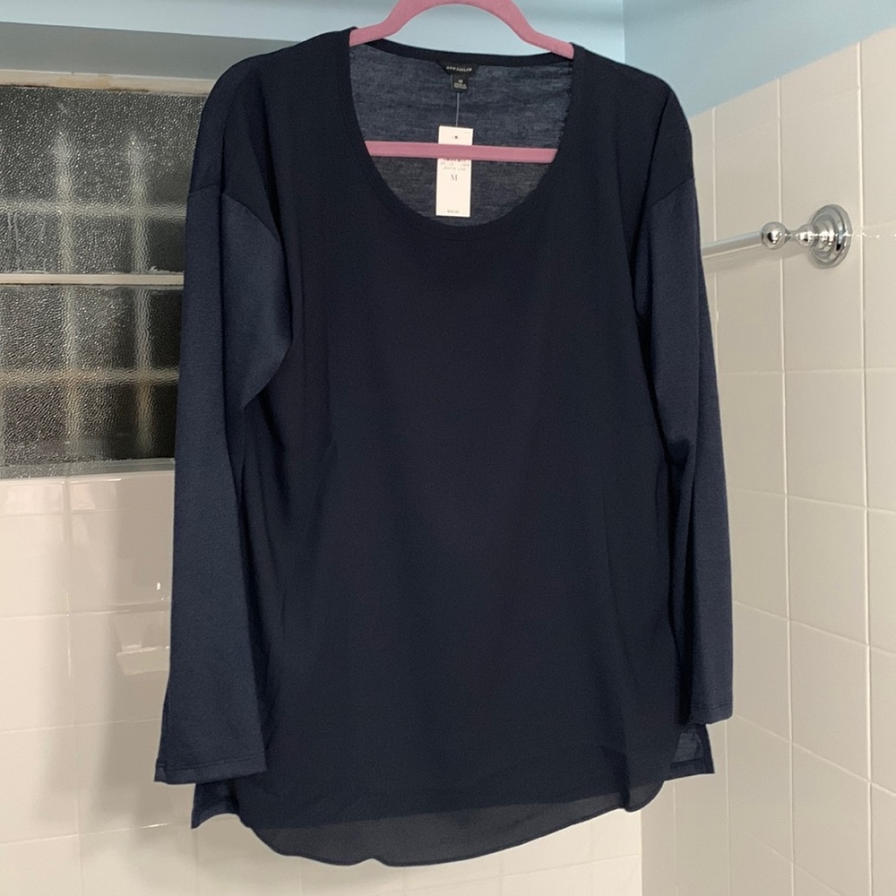 Ann Taylor long sleeve shirt in Medium